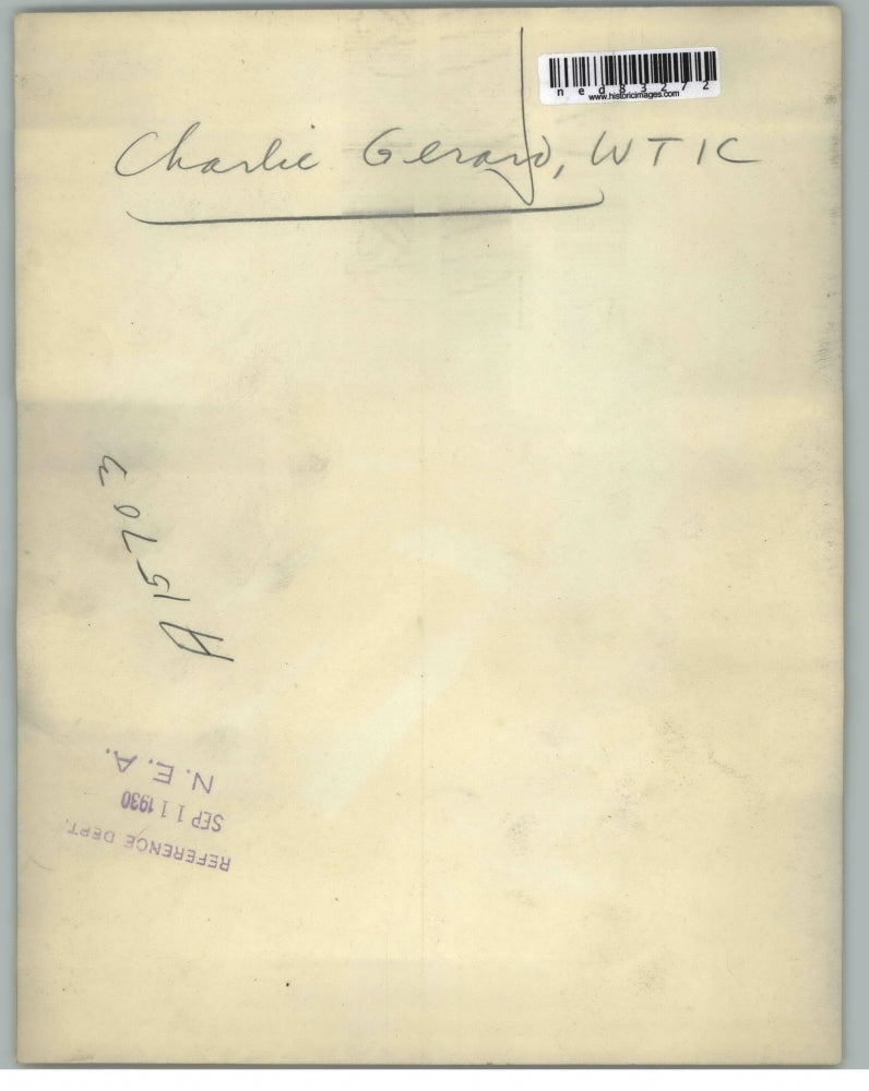 1930 Press Photo WTICs Charlie Gerard at a piano