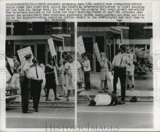 1965 Press Photo Peaceful picketers creates antagonism with police