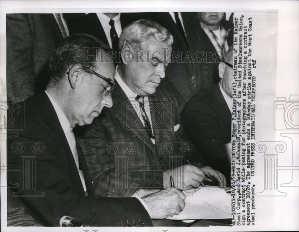 1959 Press Photo L-R Edgar Kaiser and David McDonald in a contract agreement