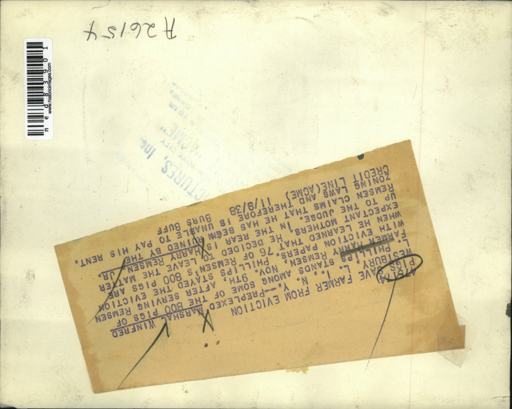 1938 Press Photo Marshal Winfred Phillips evicting Harry Remsen Jr. - ned83901