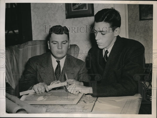 1940 Press Photo Plotting Plans for Hitler's Capture