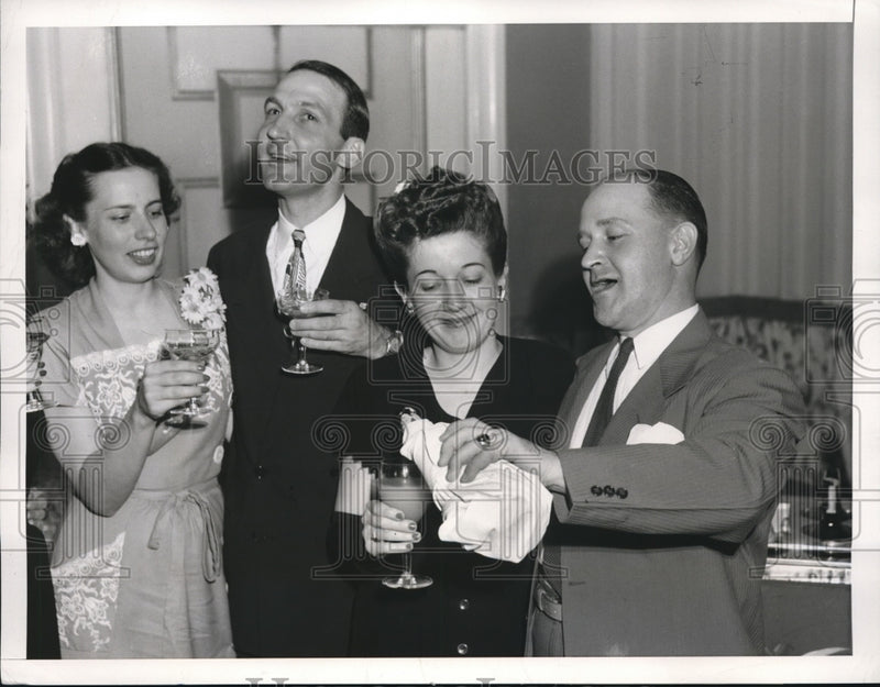 Load image into Gallery viewer, 1946 Press Photo John Bukaty at Champagne victory Club Party
