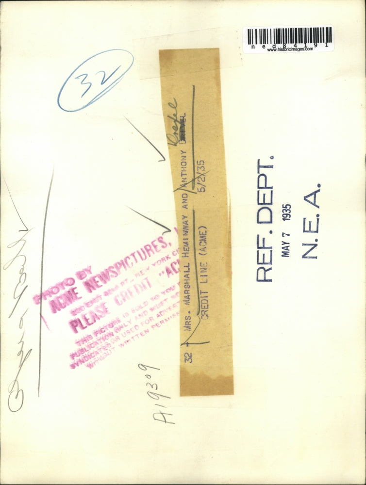 1935 Press Photo Mrs. Marshall Heminway and Anthony Drexel at the opera ball