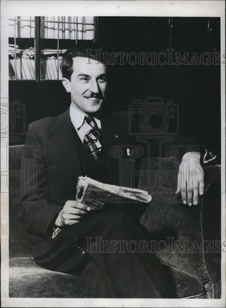 1936 Press Photo Kasimir Kucharski European half miler arrived on the Goynia-- Historic Images