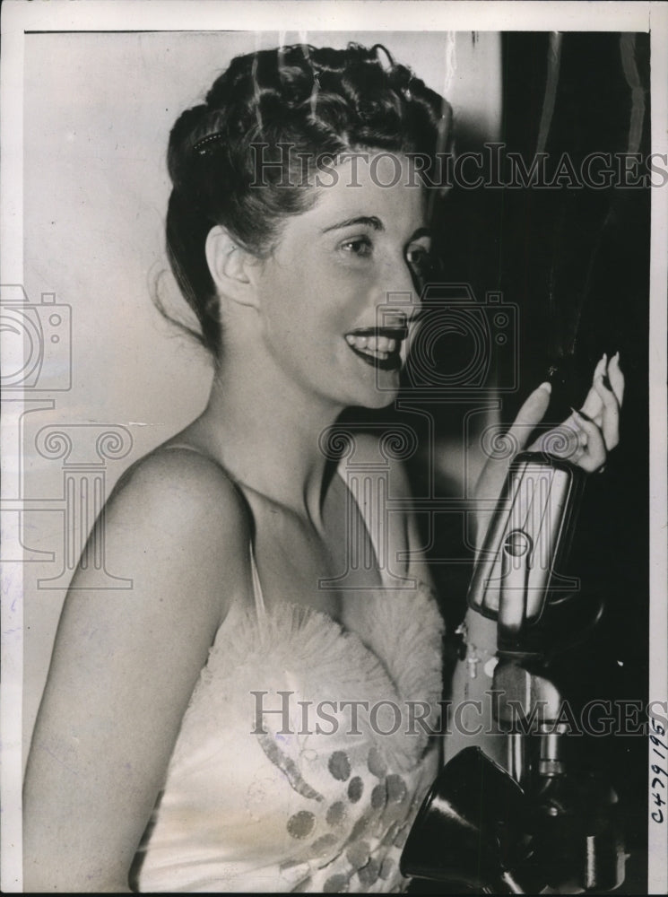 1938 Press Photo Chicago Socialite / Singer Maggi McNellis