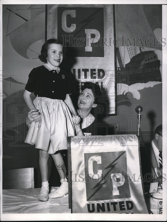 1954 Press Photo Chicago Judy McMahon age 8 Miss Courage 1954 Mrs H Lissner