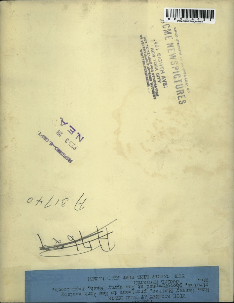 1928 Press Photo Mrs. Harvey Shaffer at the Sea Spray Beach, Palm Beach, Florida