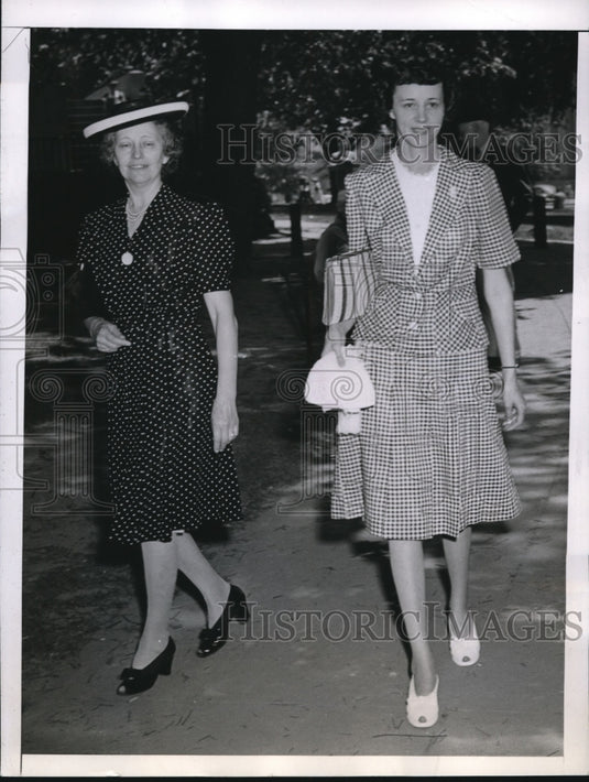1944 Press Photo Jurors Mrs Julia Tenny Butt & Mrs Alice Billingsley