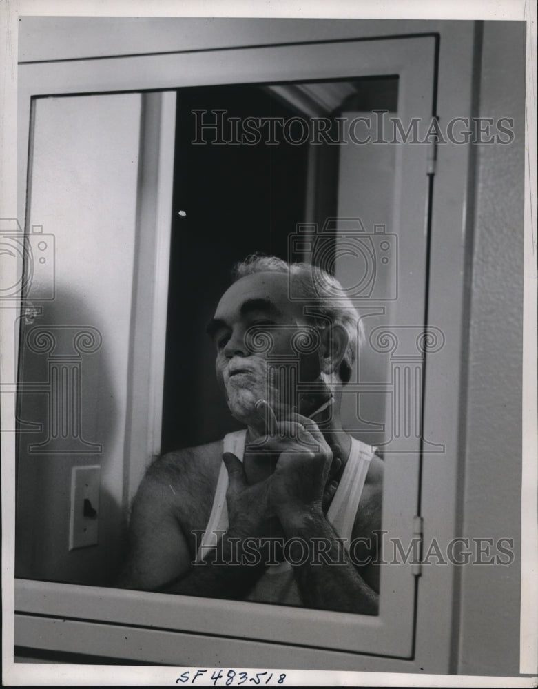 1939 Press Photo San Francisco Tom Mooney freed from prison at San Quentin