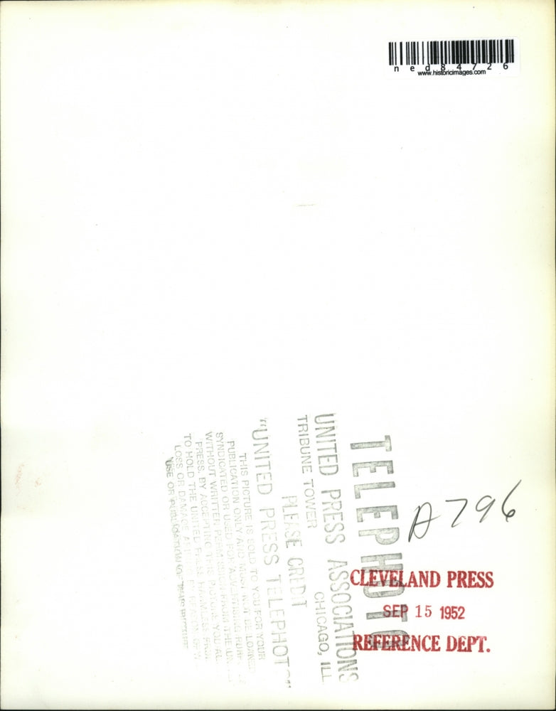 1952 Press Photo Douglas Aircraft Workers cast their ballots