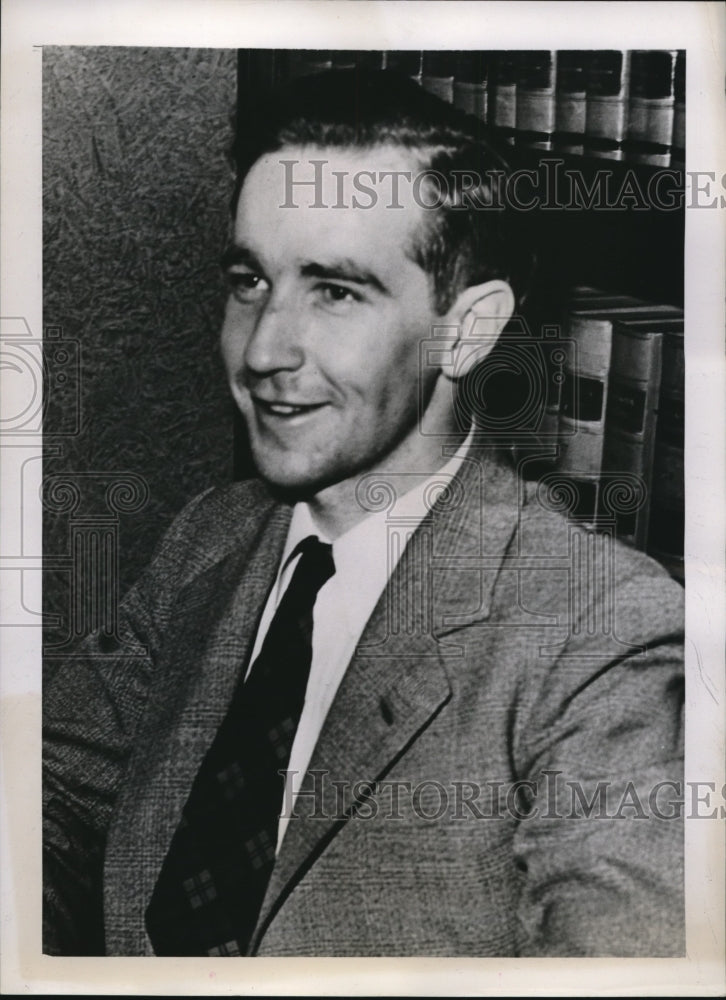 Load image into Gallery viewer, 1939 Press Photo Stewart Jacobson charged with murder of Chester Vaugh
