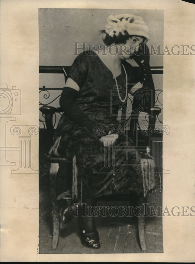 1923 Press Photo Mrs Paulette Saludes tried for murder of O Martelliere in NY