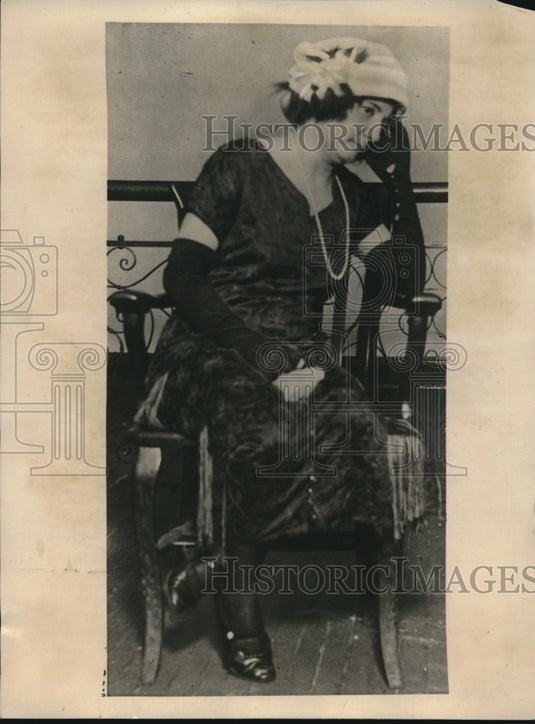 1923 Press Photo Mrs Paulette Saludes tried for murder of O Martelliere in NY