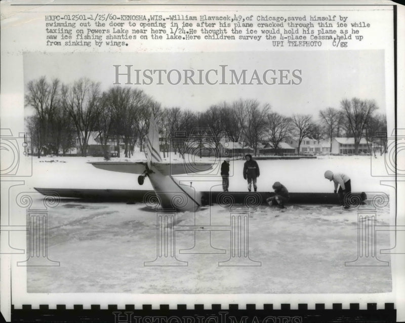 Load image into Gallery viewer, 1960 Press Photo William Hlavacek Saved Himself by Swimming through Ice
