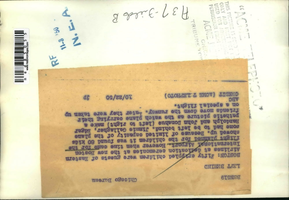 1950 Press Photo Disabled kids left due to limited capacity watch plane leave