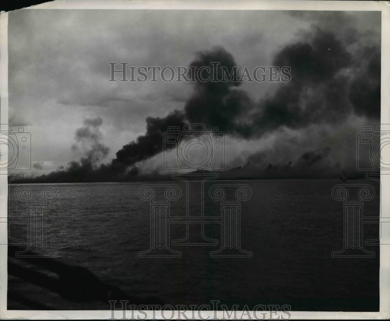 Load image into Gallery viewer, 1954 Press Photo Smoke Rising into Sky Over Ocean During Korean War
