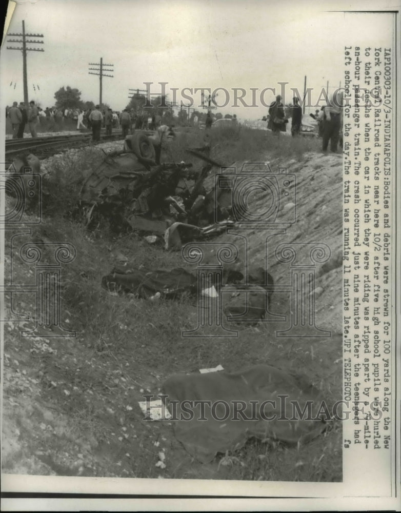 1981 Press Photo Car Was Ripped Apart By 79 Mile An Hour Passenger Train