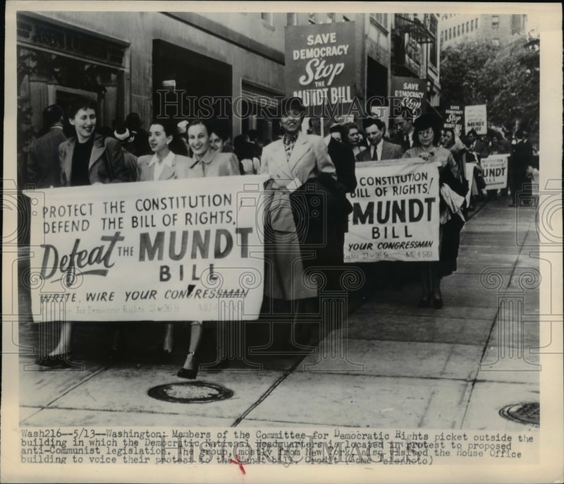 Load image into Gallery viewer, 1948 Press Photo Democratic rights Committee members on a demonstration
