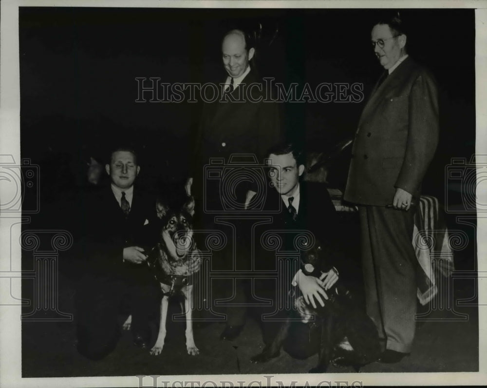 1937 Press Photo Blaine McDowell Ralph Jenkins M Shannon with Seeing Eye Dogs