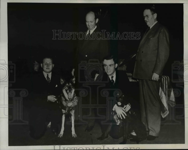 Load image into Gallery viewer, 1937 Press Photo Blaine McDowell Ralph Jenkins M Shannon with Seeing Eye Dogs
