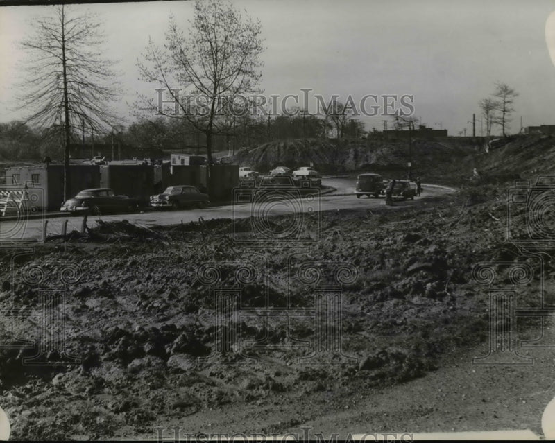 Load image into Gallery viewer, 1951 Press Photo Shore Drive freeway look south from Gordon Road
