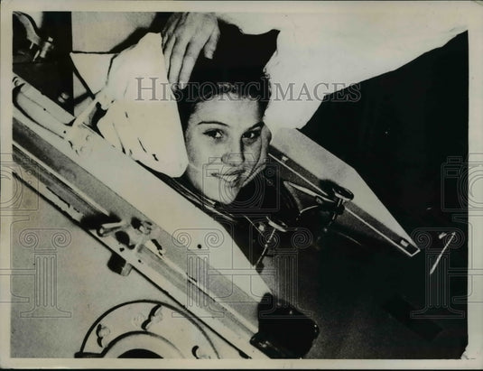 1937 Press Photo Maybelle Outcalt,young infantile paralysis victim- Historic Images