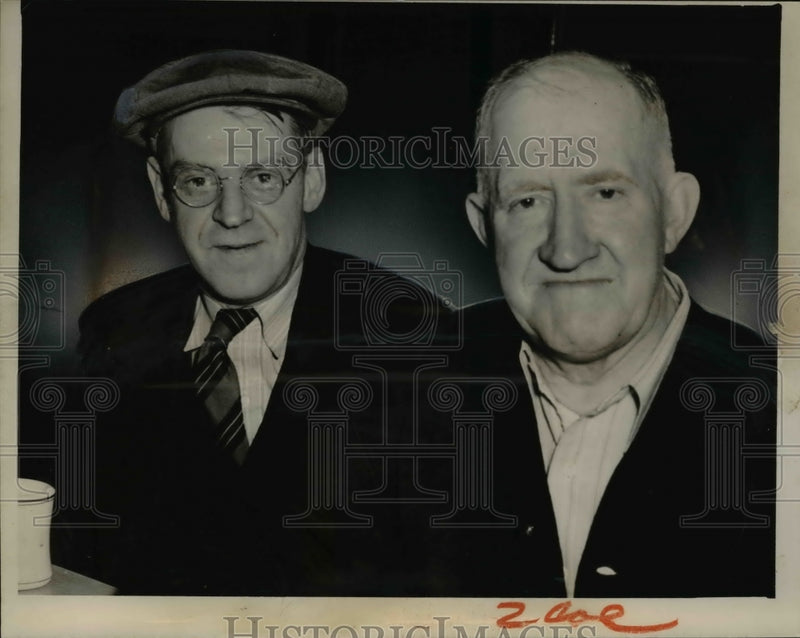 Load image into Gallery viewer, 1950 Press Photo Elmer Todd, Buffalo Engineer and James Ryan, fireman
