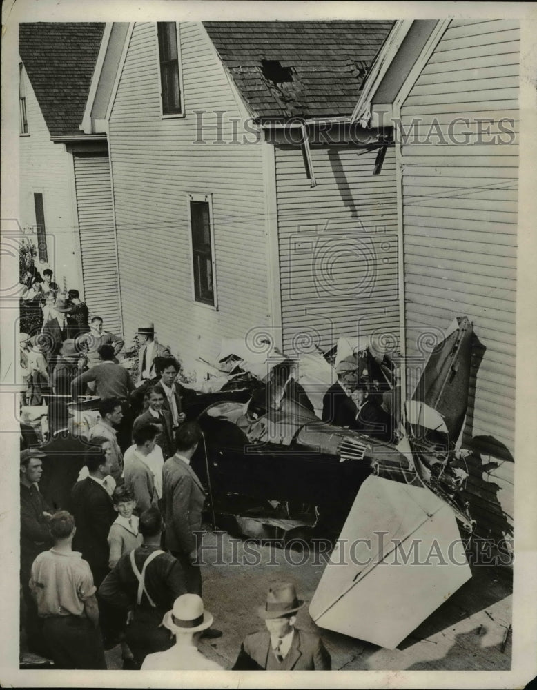 1931 Press Photo Mrs.Joseph Marks killed when plane crashes into house in Ill. - Historic Images