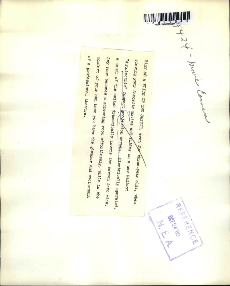 1960 Press Photo Radiant Autolectric Compact projection Screen.