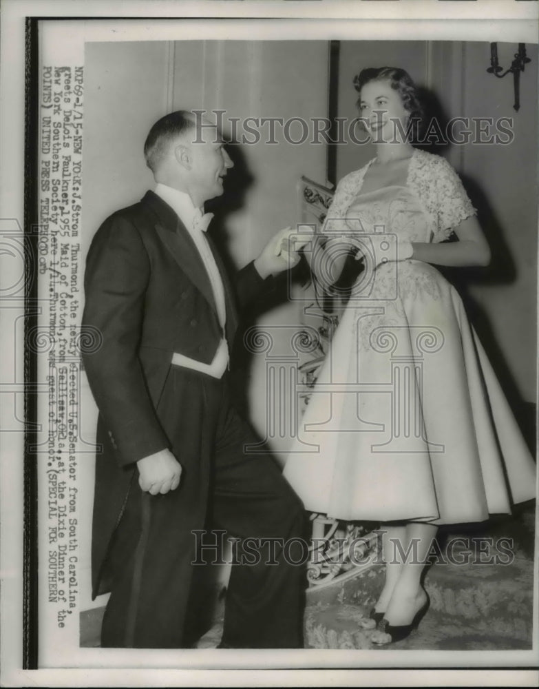 Load image into Gallery viewer, 1955 Press Photo J. Strom Thurmond greets DeLois Faulkner
