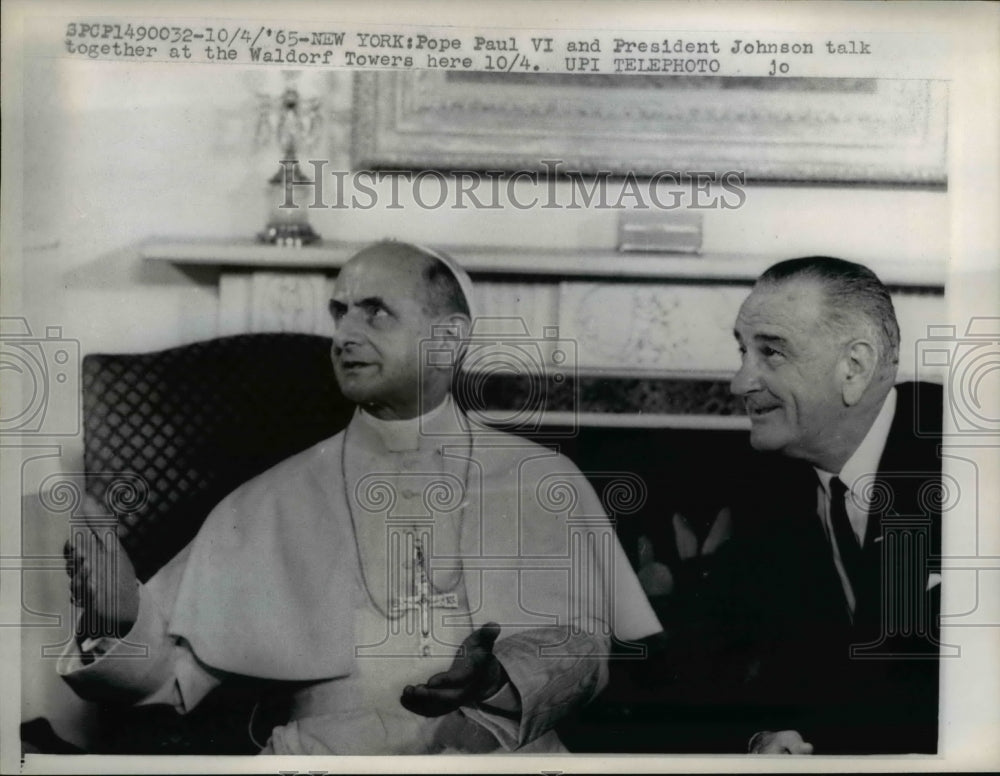 1965 Press Photo Pope Paul VI with president Johnson at the Waldorf Towers