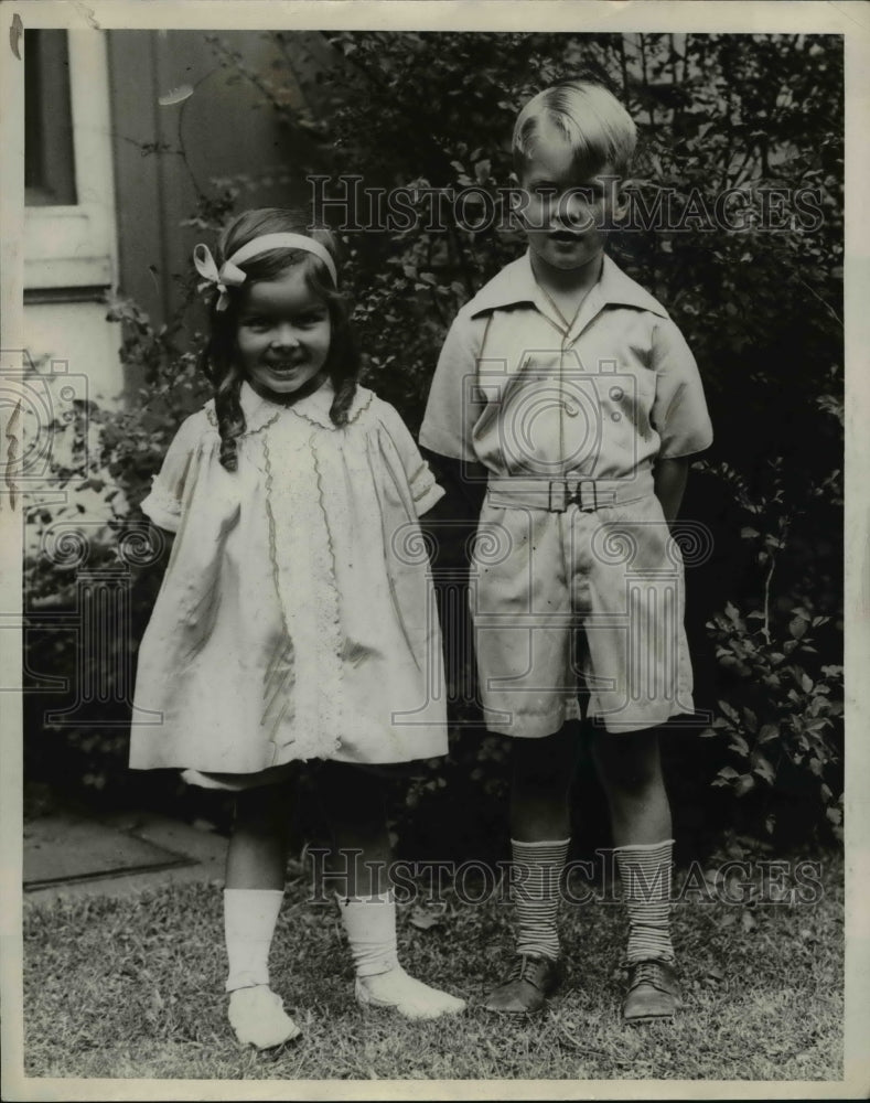 Load image into Gallery viewer, 1929 Press Photo Harrison Johnston Jr. and Jeanette Johnston
