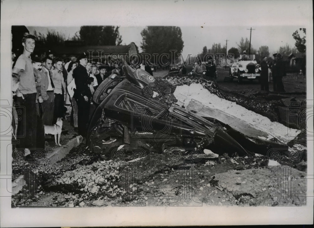 1944 Press Photo Street Exploded in Denver From Gas Injuring Three in Tunnel