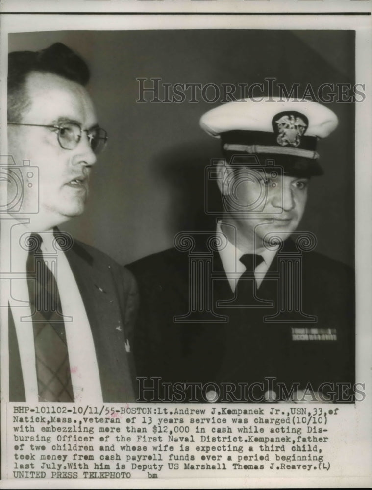 Load image into Gallery viewer, 1955 Press Photo Lt. Andrew J.Kompanek Jr and US Marshall Thomas Reavey

