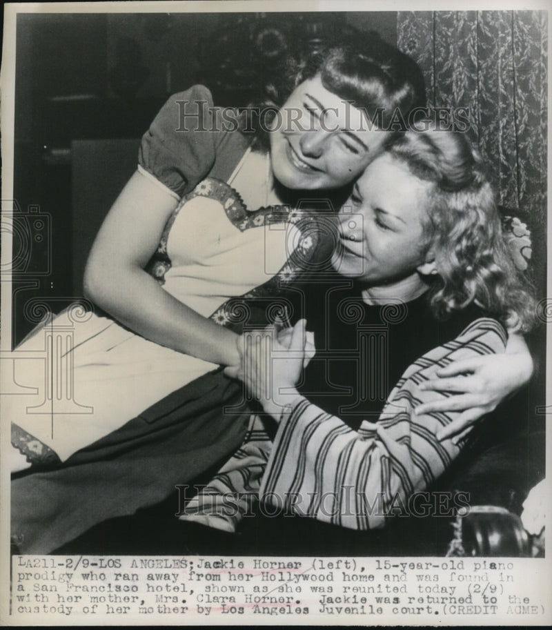 Load image into Gallery viewer, 1948 Press Photo of Jaqueline Horner (left) and Clara Horner
