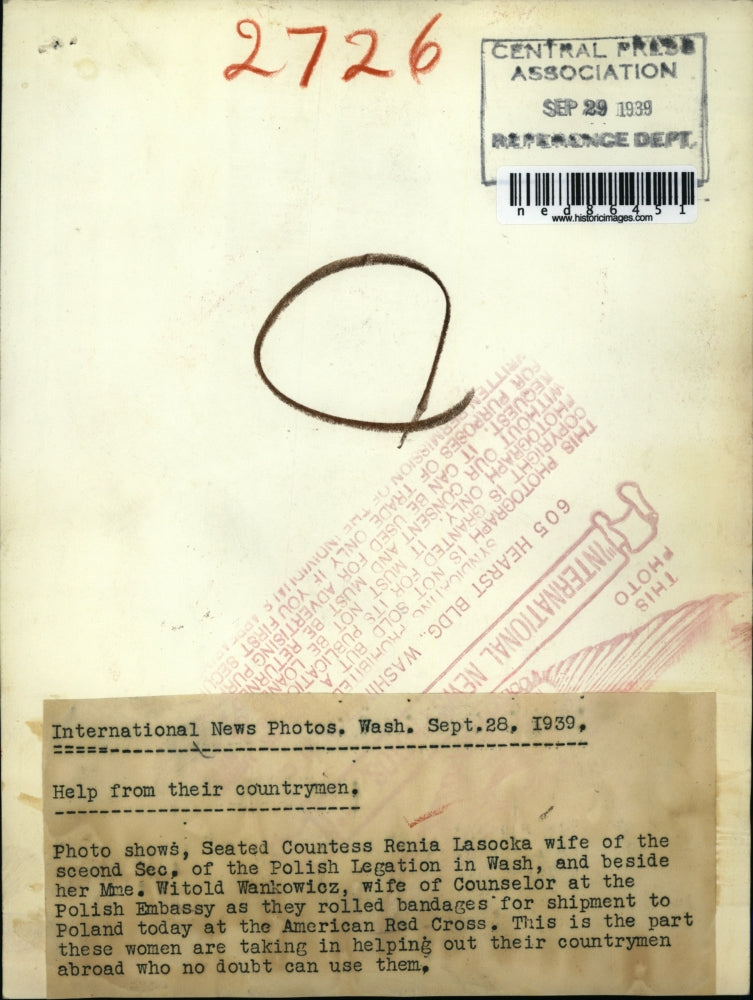 1939 Press Photo Seated Countess Renia Lasocka with her Madame Witold Wankowicz