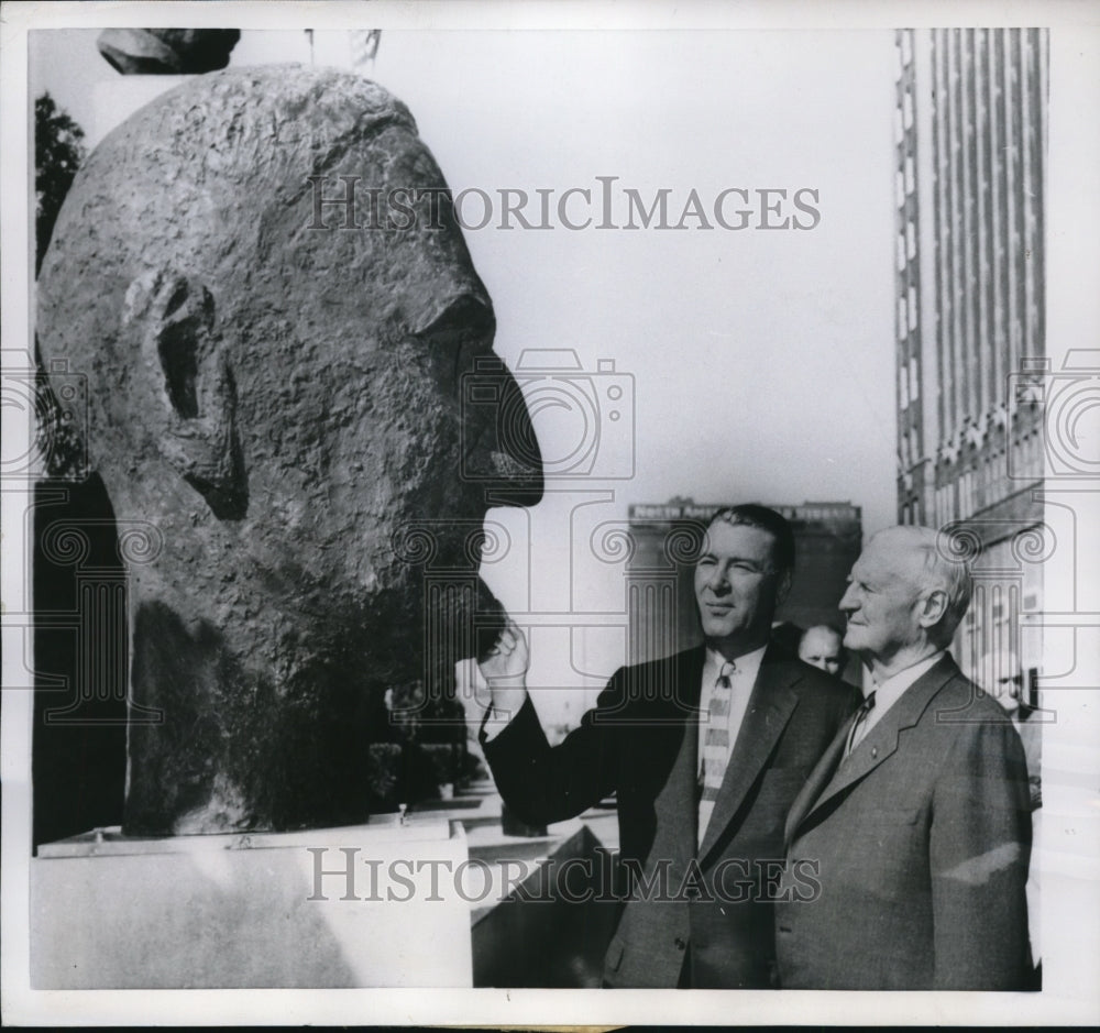 1956 Press Photo General Robert E. Wood and W.O. Ollman