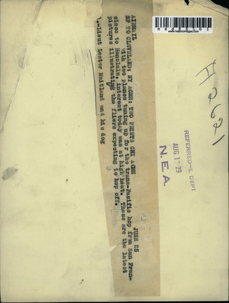 1929 Press Photo Lieutenant Lester Maitland and his dog