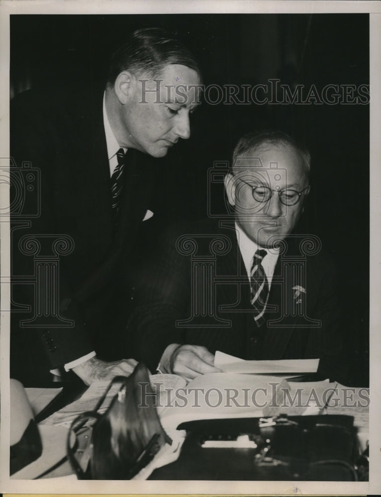 1936 Press Photo Attorney Russel P. Tyler charge by a defense attorney
