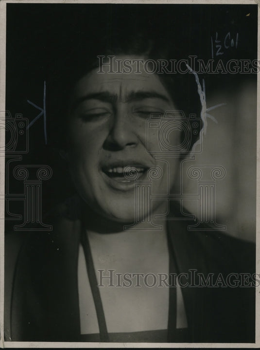 1918 Press Photo Beautiful Singer