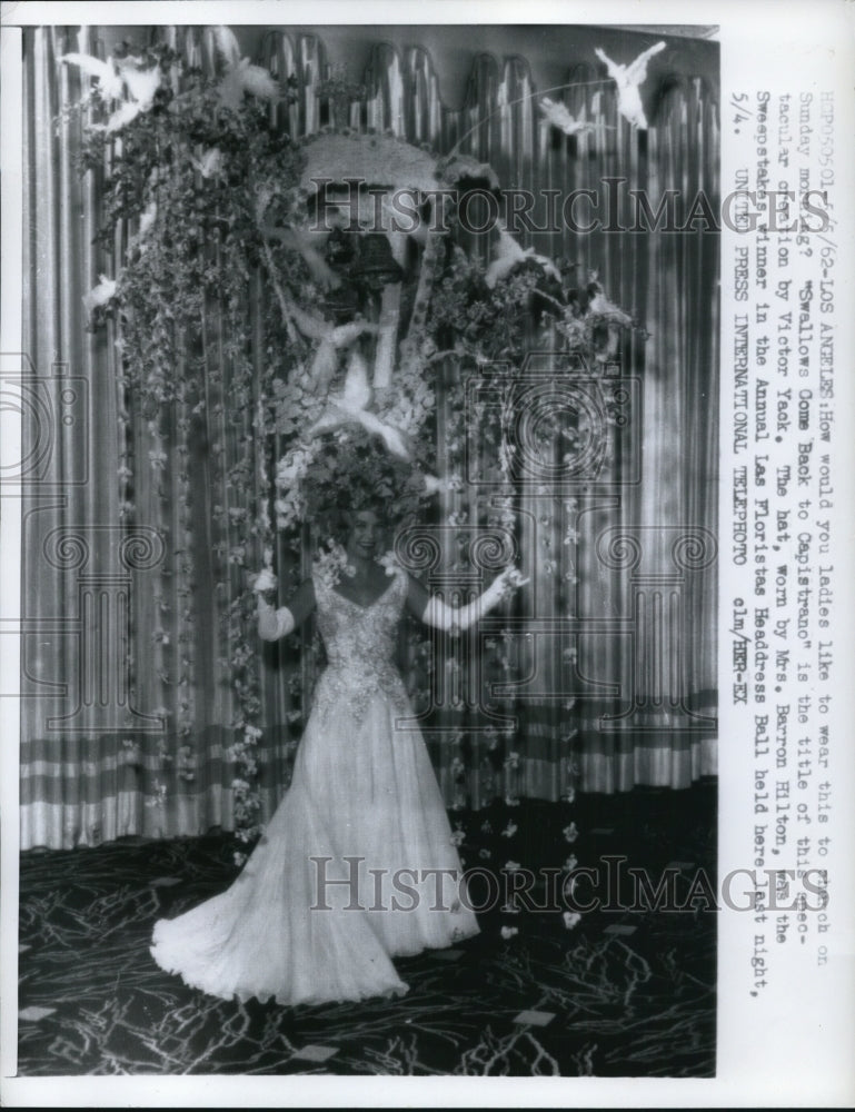 1962 Press Photo Swallows Come Back to Capistrano by Victor Yack - ned86896