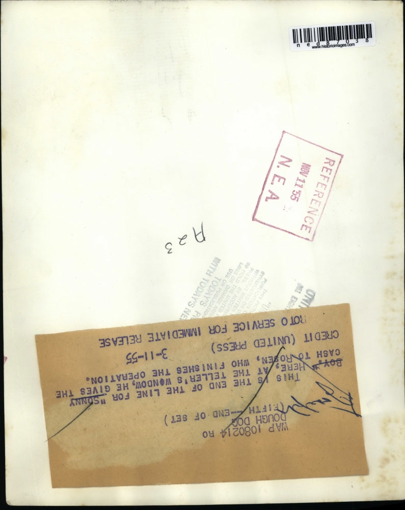 1955 Press Photo Sonny Boy giving cash to Rosen