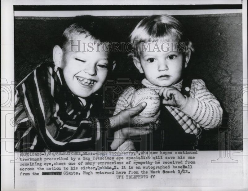 Load image into Gallery viewer, 1959 Press Photo Hugh Thomberry,a patient of a San Francisco Eye Specialist
