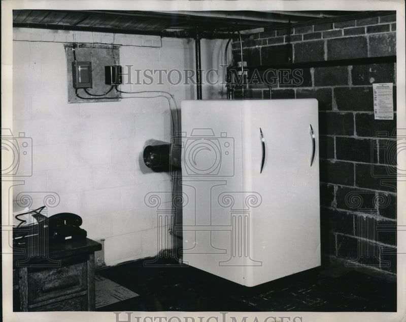 Load image into Gallery viewer, 1951 Press Photo National Packet,an ultra-modern oil fired heating plant
