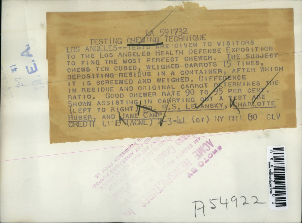 1941 Press Photo Dr. R.S. Lelansky, Charlotte Huber and Jane Camp test a chewer