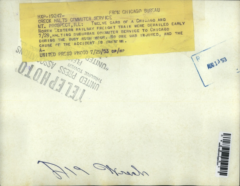 1953 Press Photo 12 cars of Chicago and North Western railway were deraile.