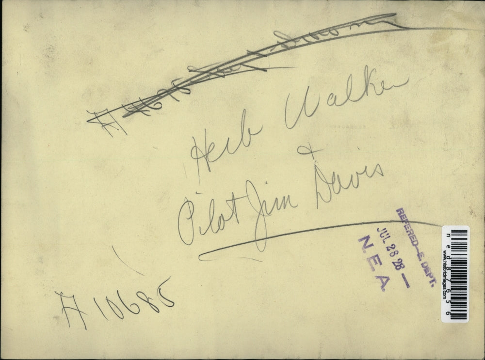 1928 Press Photo of Herb walker and Pilot Jim Davis.