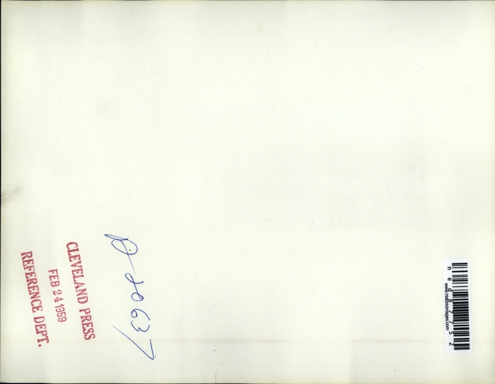 1959 Press Photo Pope John XXIII raised his hand to bless the surrounding crowd