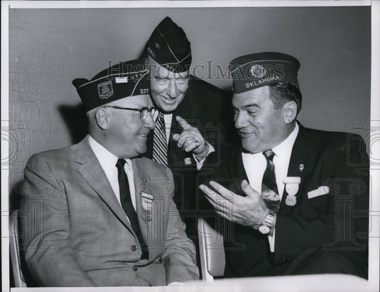 1958 Press Photo Committe's attending the Annual Convention of American Legion