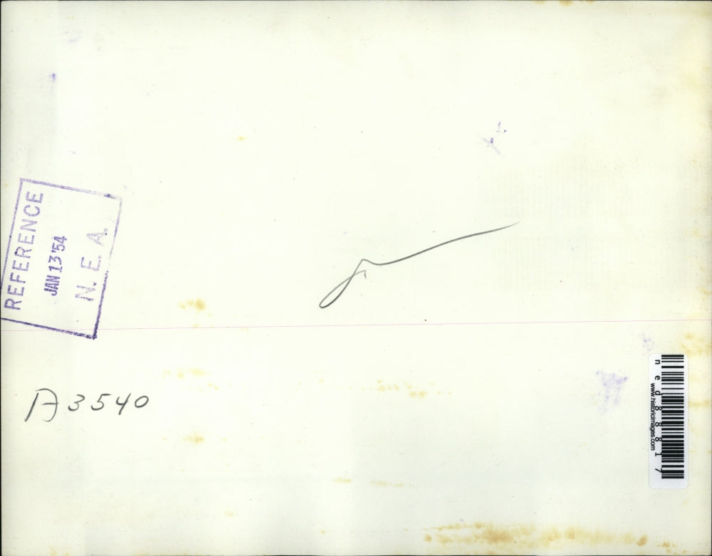 1954 Press Photo Smoke pours from building after the explosion. 3 were injured.